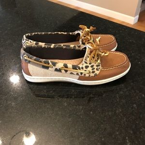 NWOT Sperry Top Sider Boat Shoes - 6